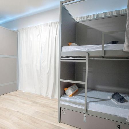 Hostel Dos Estaciones - Free Towels, Coffee & Tea, Remote Check-In アリカンテ エクステリア 写真