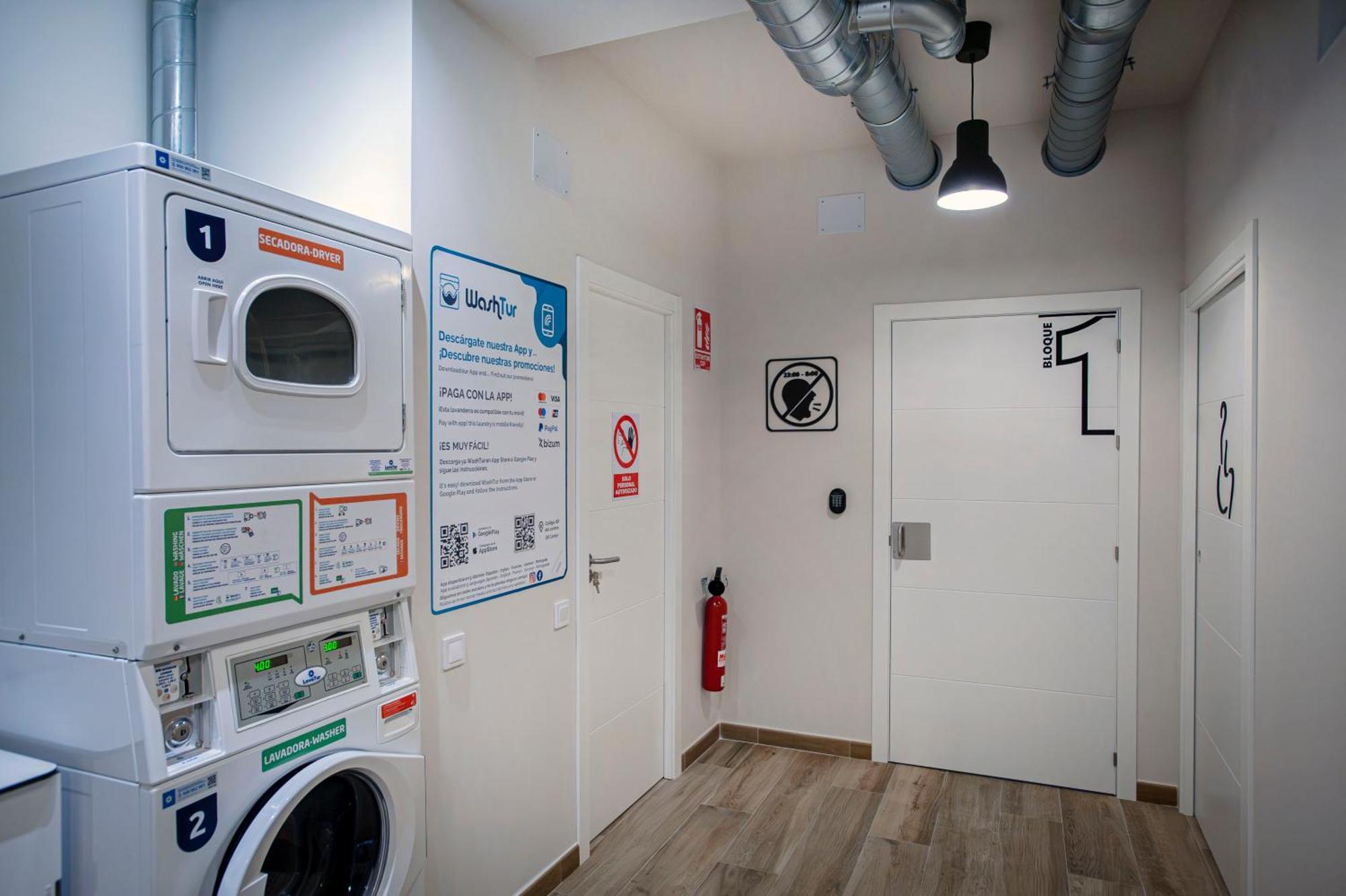 Hostel Dos Estaciones - Free Towels, Coffee & Tea, Remote Check-In アリカンテ エクステリア 写真