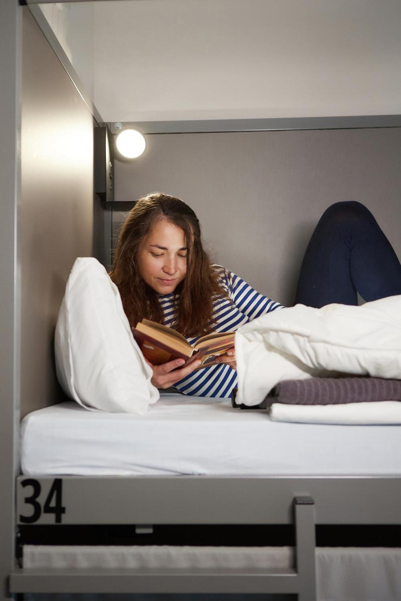 Hostel Dos Estaciones - Free Towels, Coffee & Tea, Remote Check-In アリカンテ エクステリア 写真