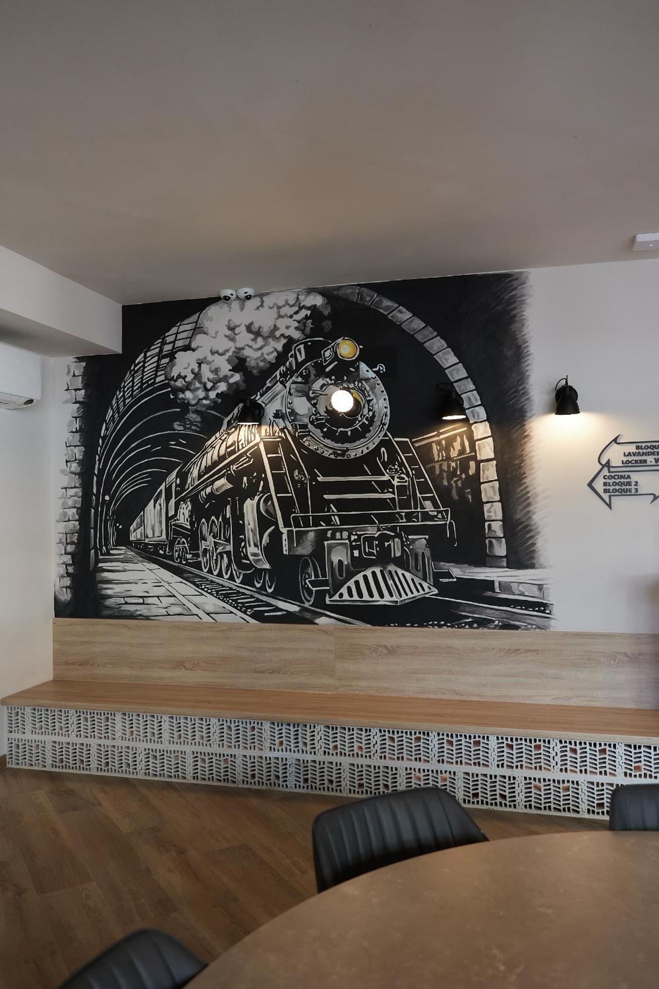 Hostel Dos Estaciones - Free Towels, Coffee & Tea, Remote Check-In アリカンテ エクステリア 写真